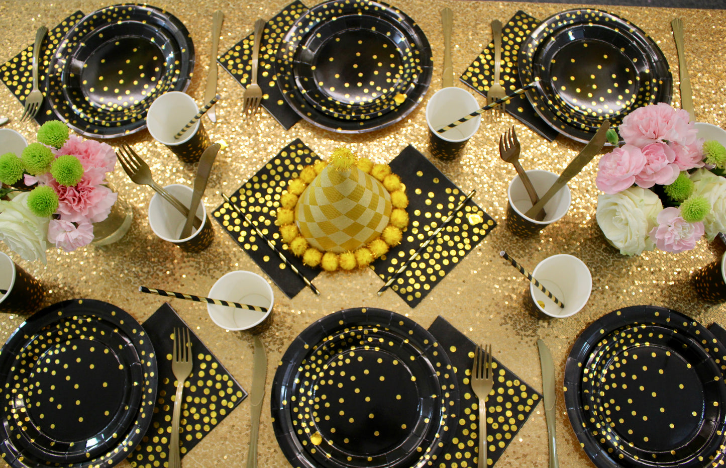 Banquet  Black and gold party decorations, Black gold party, Gold